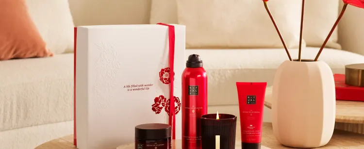 1120172-rituals-q425240-ayurveda-2025-gift-set-m_4-by-3.webp